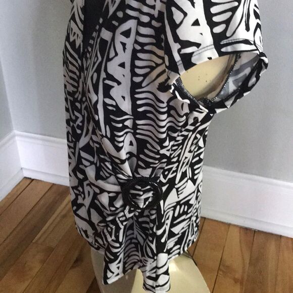 Notations black/white stretch knit top, NWT, PS - Picture 4 of 7